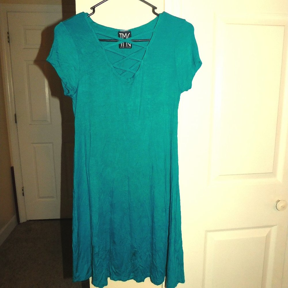 Dress - Picture 1 of 1